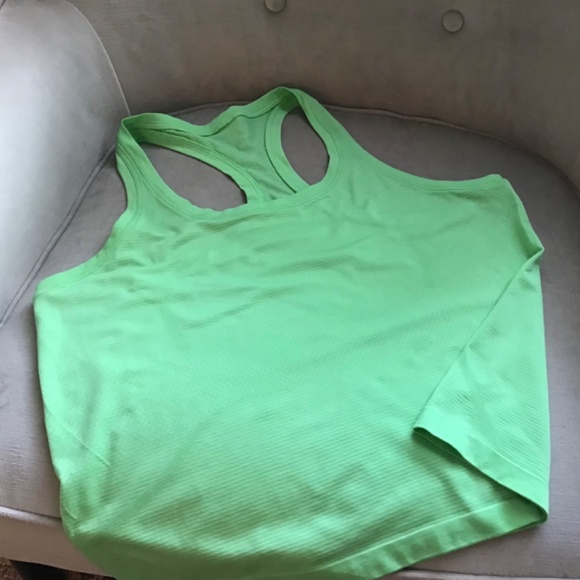 Lululemon run: swiftly tech racer back top size 12 - Picture 5 of 6